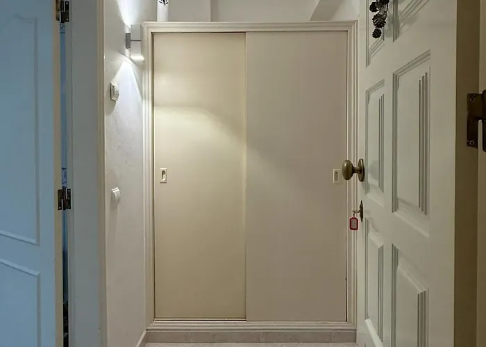 Sofeelings Piso 1, Baixa De 招待所