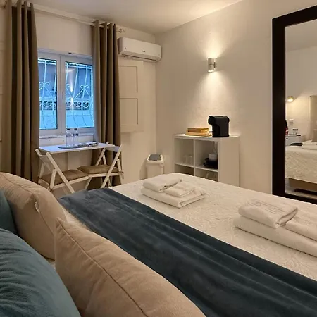 ゲストハウス Sofeelings Piso 1, Baixa De *
